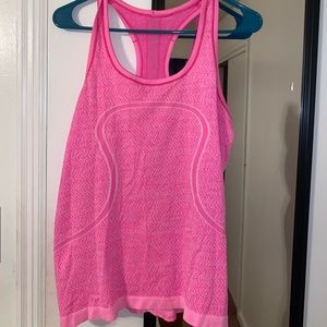 Lululemon tank